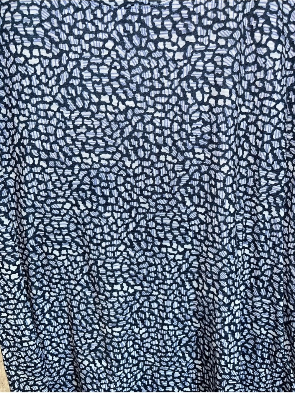 L.L.Bean Large Blue Abstract Print Stretch Performance Tee Top - Picture 2 of 4